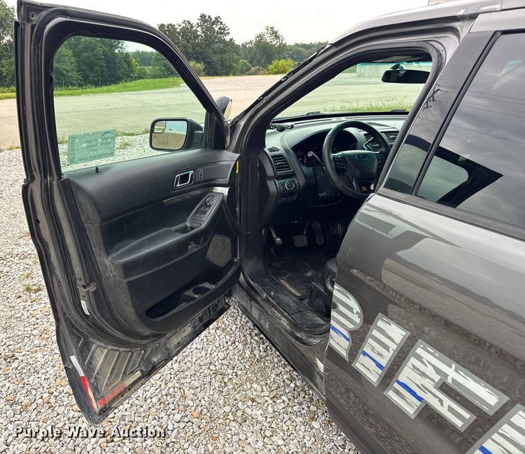 image for item DW3463 2017 Ford Explorer Police Interceptor SUV