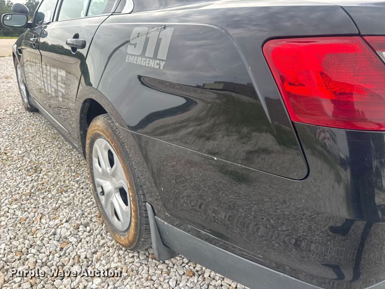 image for item DW3464 2013 Ford Taurus Police 
