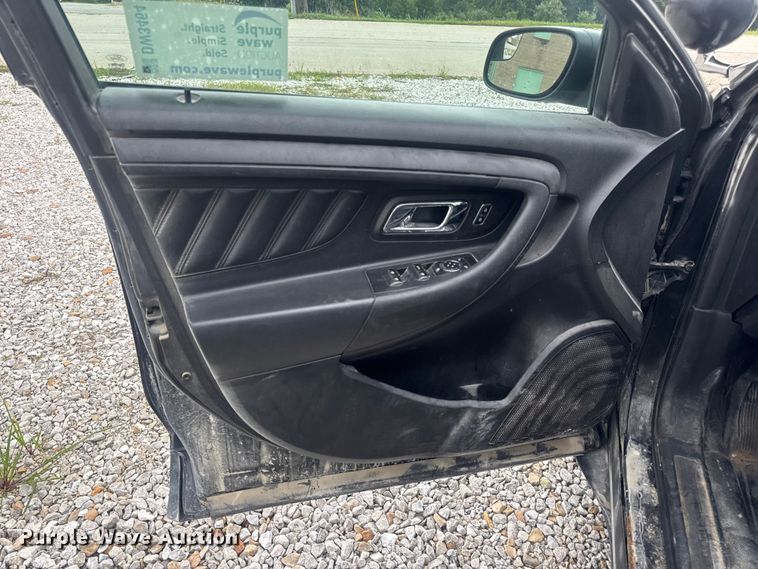 image for item DW3464 2013 Ford Taurus Police 