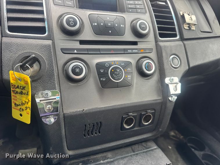 image for item DW3464 2013 Ford Taurus Police 