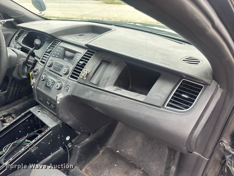 image for item DW3464 2013 Ford Taurus Police 