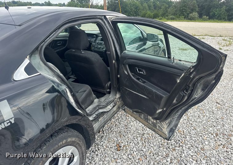 image for item DW3464 2013 Ford Taurus Police 