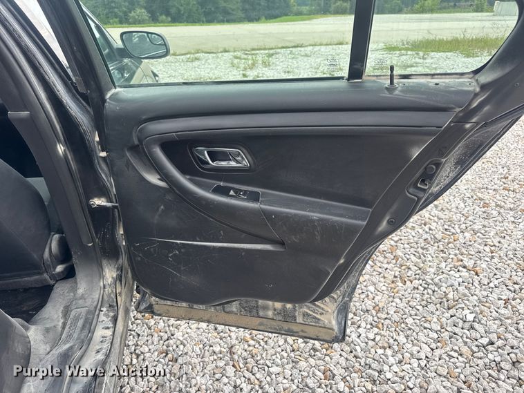 image for item DW3464 2013 Ford Taurus Police 