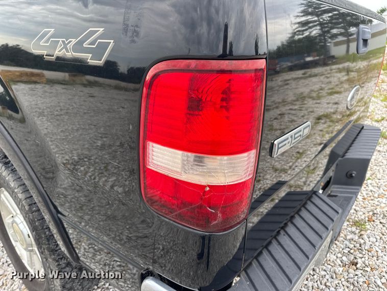 image for item DW3466 2004 Ford F150 SuperCrew pickup truck