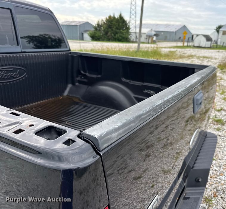 image for item DW3466 2004 Ford F150 SuperCrew pickup truck