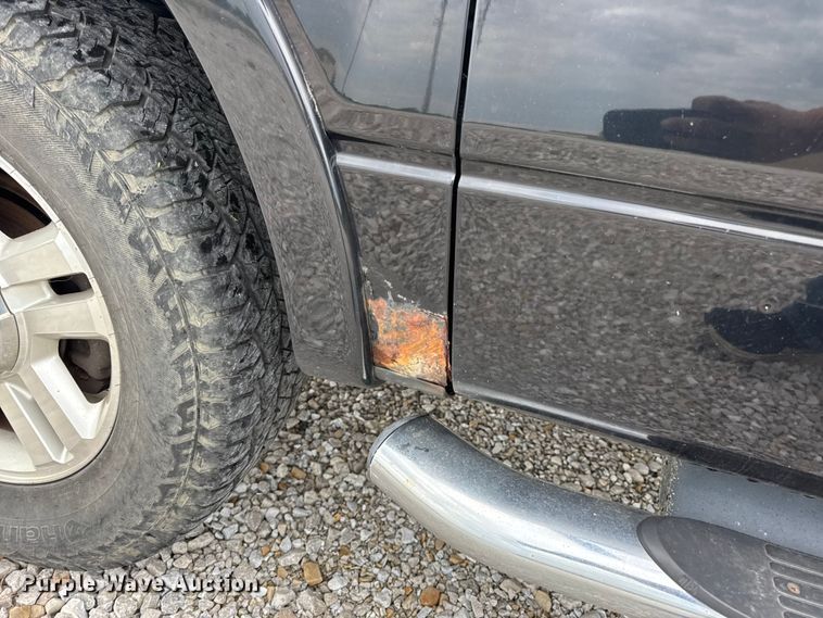 image for item DW3466 2004 Ford F150 SuperCrew pickup truck