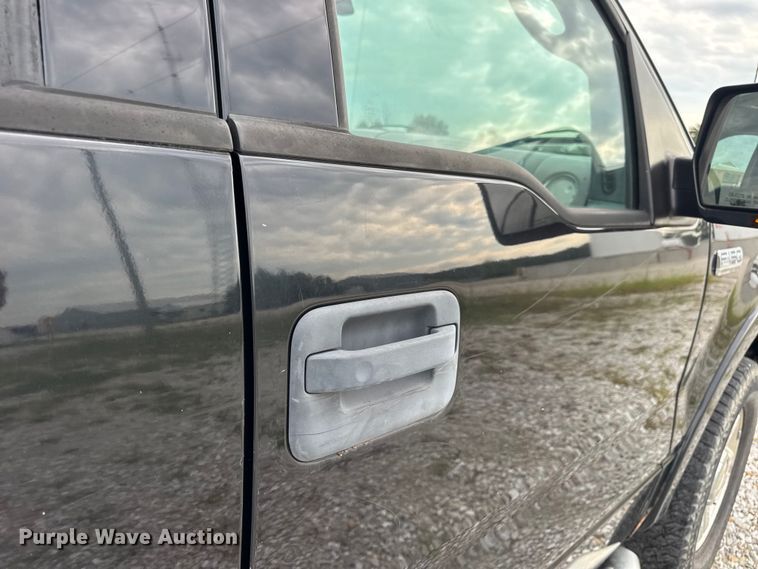 image for item DW3466 2004 Ford F150 SuperCrew pickup truck