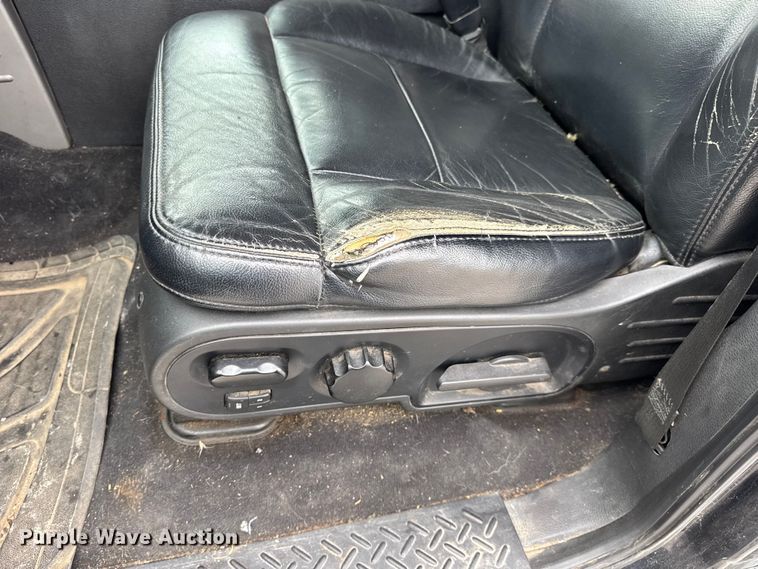 image for item DW3466 2004 Ford F150 SuperCrew pickup truck