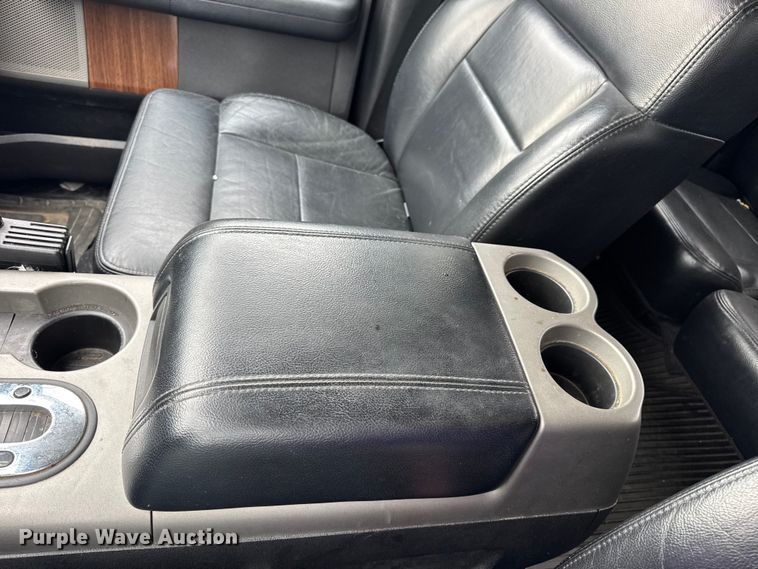 image for item DW3466 2004 Ford F150 SuperCrew pickup truck