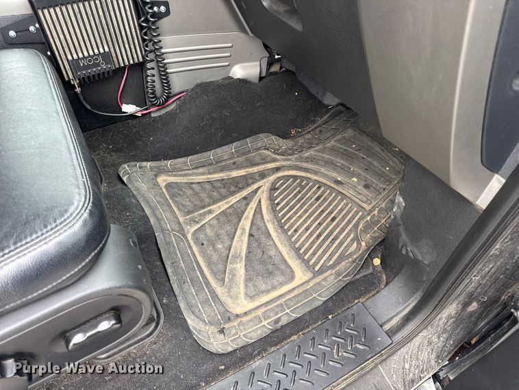 image for item DW3466 2004 Ford F150 SuperCrew pickup truck