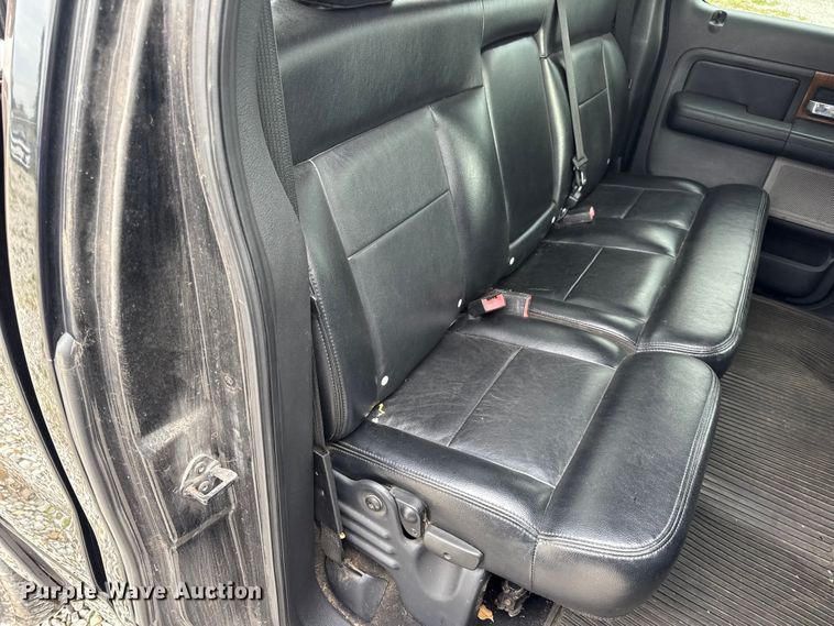 image for item DW3466 2004 Ford F150 SuperCrew pickup truck