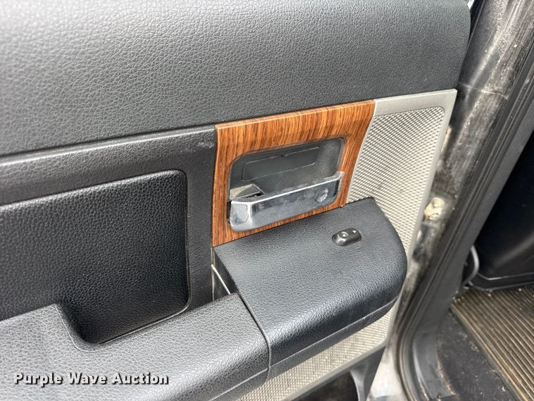 image for item DW3466 2004 Ford F150 SuperCrew pickup truck