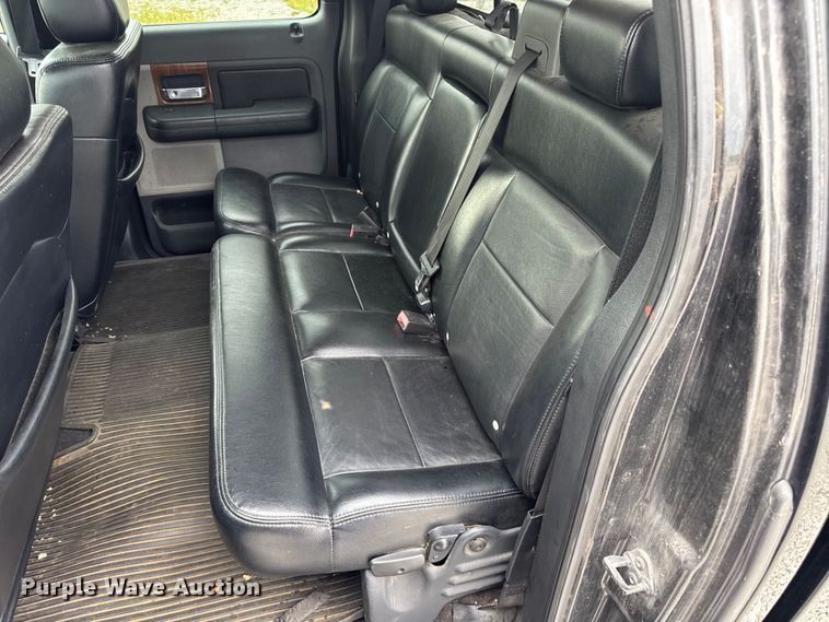 image for item DW3466 2004 Ford F150 SuperCrew pickup truck