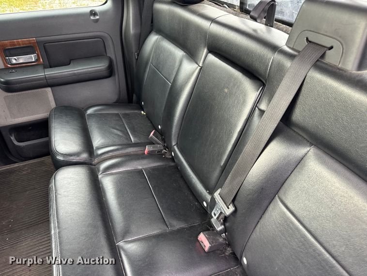 image for item DW3466 2004 Ford F150 SuperCrew pickup truck