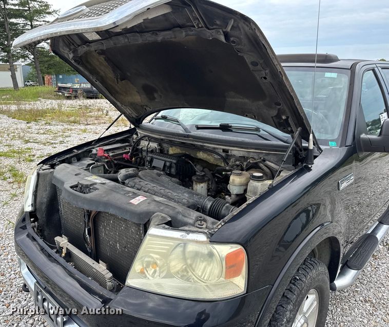 image for item DW3466 2004 Ford F150 SuperCrew pickup truck