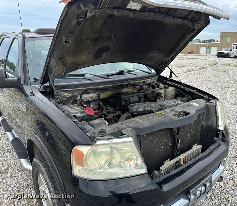 image for item DW3466 2004 Ford F150 SuperCrew pickup truck