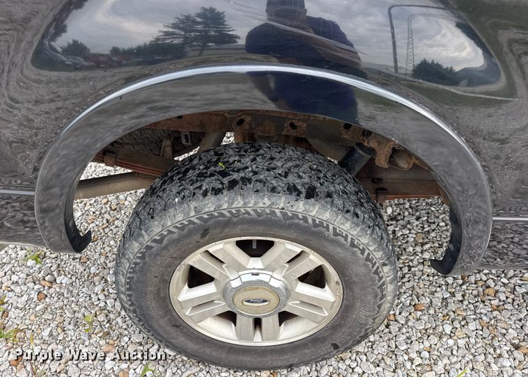 image for item DW3466 2004 Ford F150 SuperCrew pickup truck