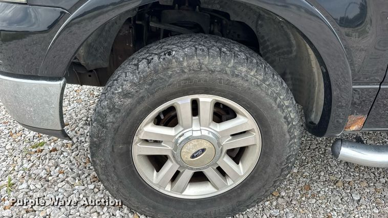 image for item DW3466 2004 Ford F150 SuperCrew pickup truck