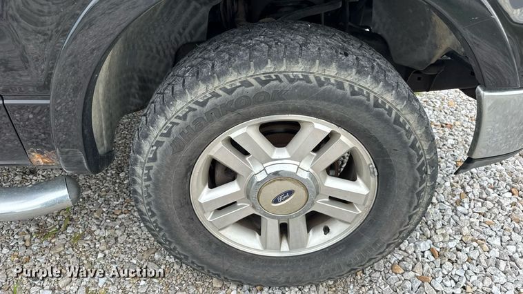 image for item DW3466 2004 Ford F150 SuperCrew pickup truck