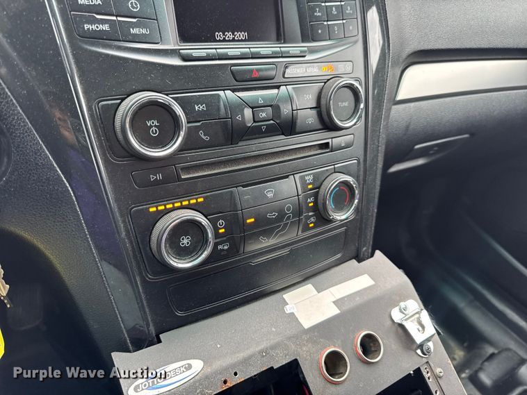 image for item DW3467 2017 Ford Explorer Police Interceptor SUV