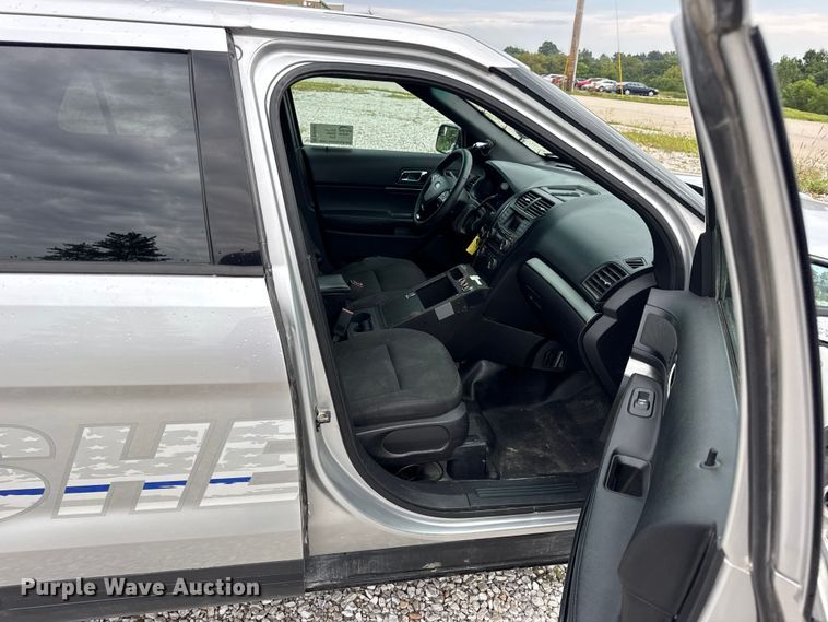 image for item DW3467 2017 Ford Explorer Police Interceptor SUV