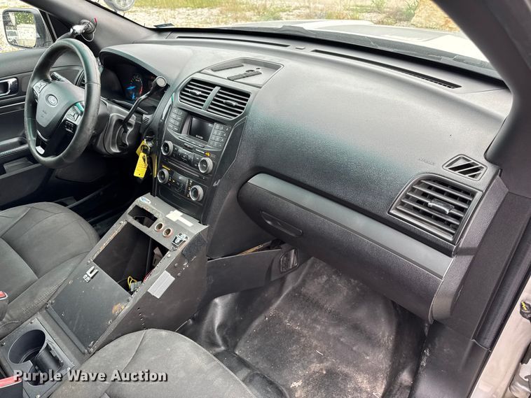 image for item DW3467 2017 Ford Explorer Police Interceptor SUV