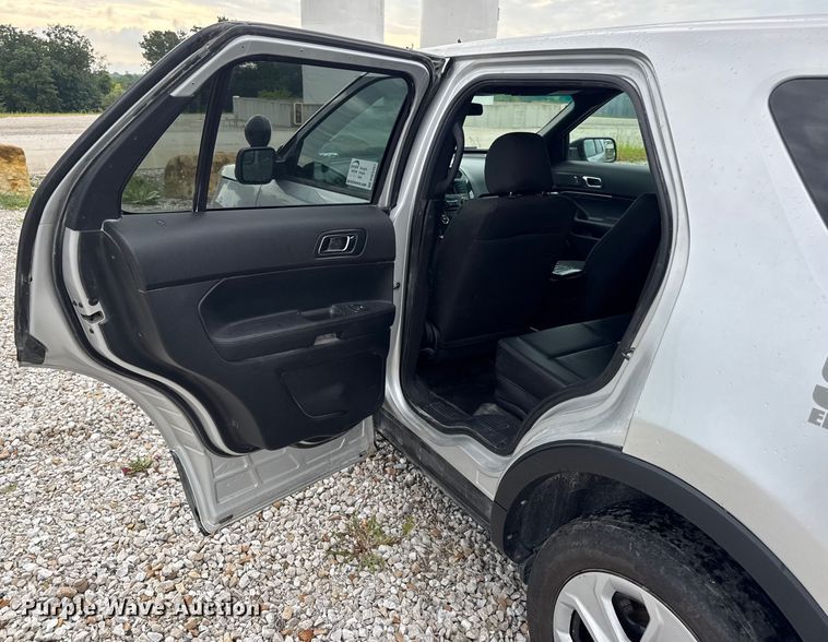 image for item DW3467 2017 Ford Explorer Police Interceptor SUV