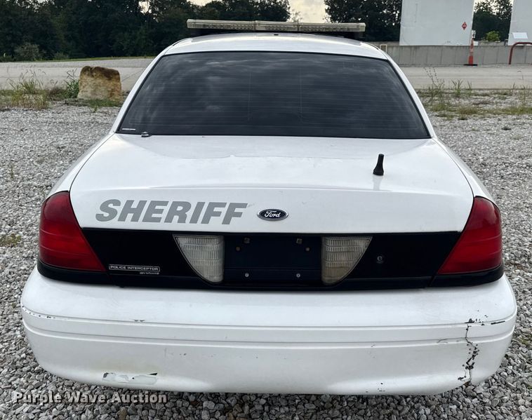 image for item DW3469 2007 Ford Crown Victoria Police Interceptor 