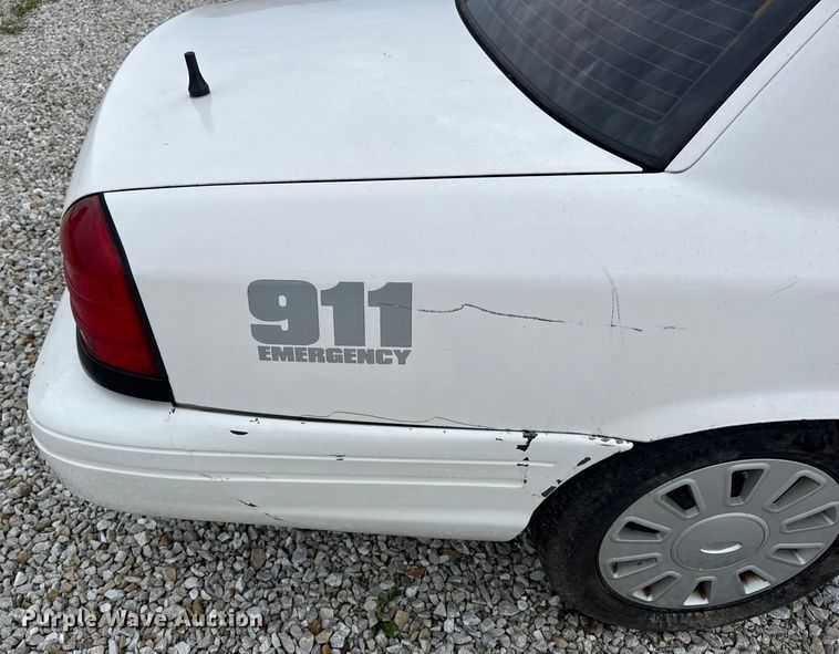 image for item DW3469 2007 Ford Crown Victoria Police Interceptor 