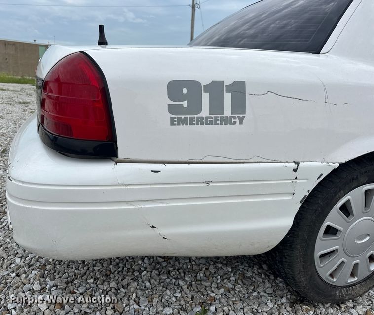 image for item DW3469 2007 Ford Crown Victoria Police Interceptor 