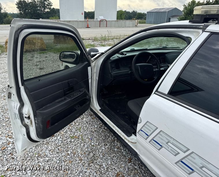 image for item DW3469 2007 Ford Crown Victoria Police Interceptor 