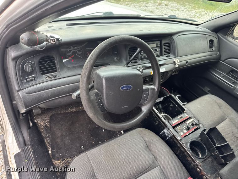 image for item DW3469 2007 Ford Crown Victoria Police Interceptor 