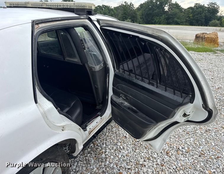 image for item DW3469 2007 Ford Crown Victoria Police Interceptor 