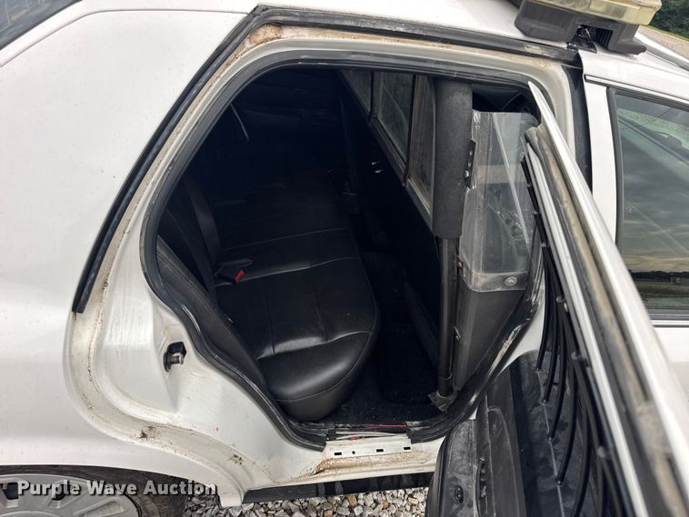 image for item DW3469 2007 Ford Crown Victoria Police Interceptor 