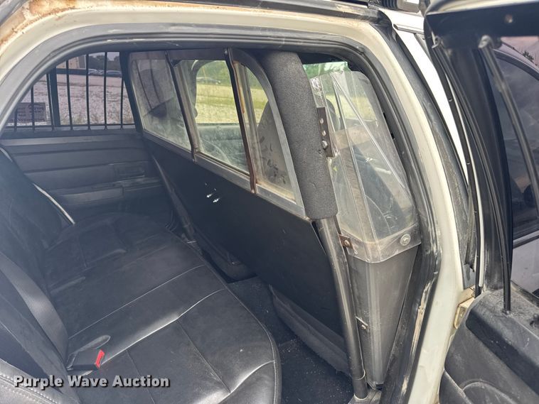 image for item DW3469 2007 Ford Crown Victoria Police Interceptor 