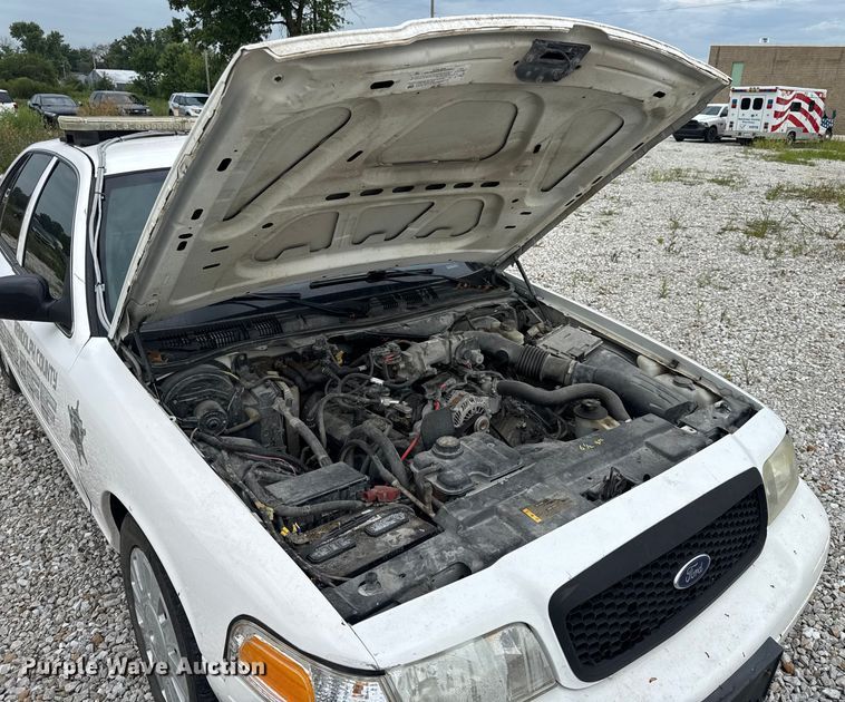 image for item DW3469 2007 Ford Crown Victoria Police Interceptor 
