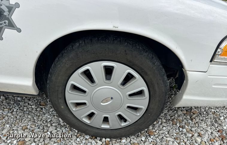 image for item DW3469 2007 Ford Crown Victoria Police Interceptor 