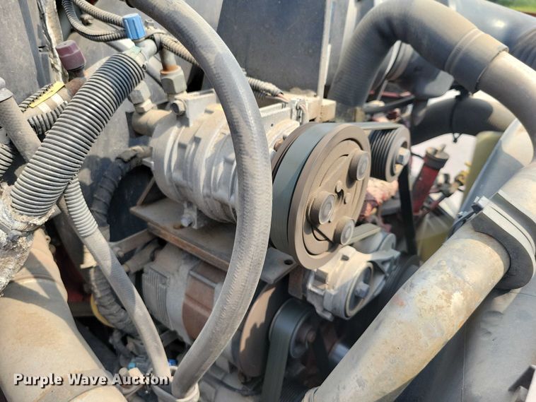 image for item DX7258 2010 Ford F650 shuttle bus