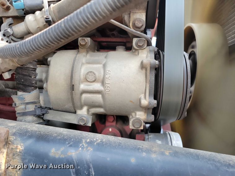 image for item DX7258 2010 Ford F650 shuttle bus