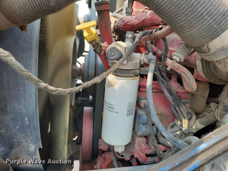 image for item DX7258 2010 Ford F650 shuttle bus