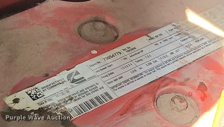 image for item DX7258 2010 Ford F650 shuttle bus