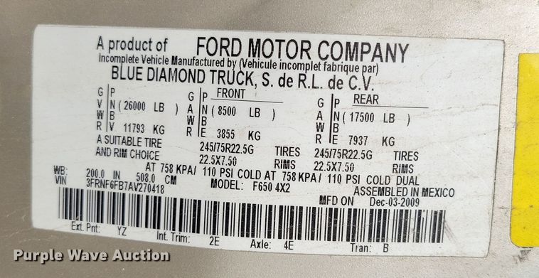 image for item DX7258 2010 Ford F650 shuttle bus