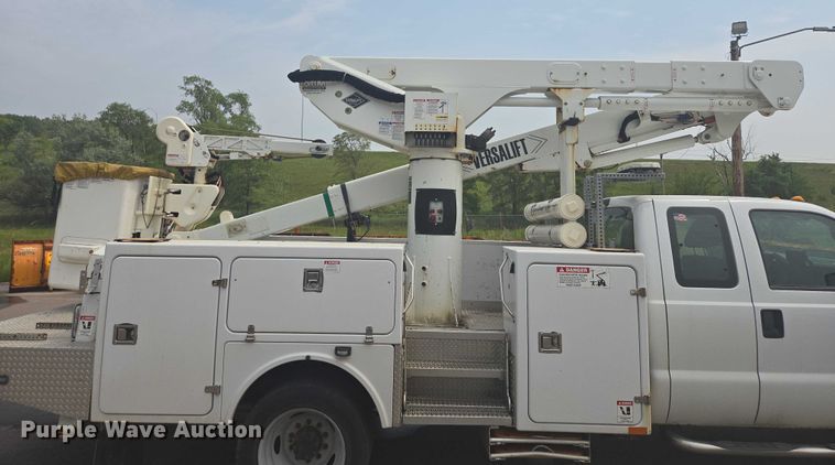 image for item DX7260 2015 Ford F550 bucket truck
