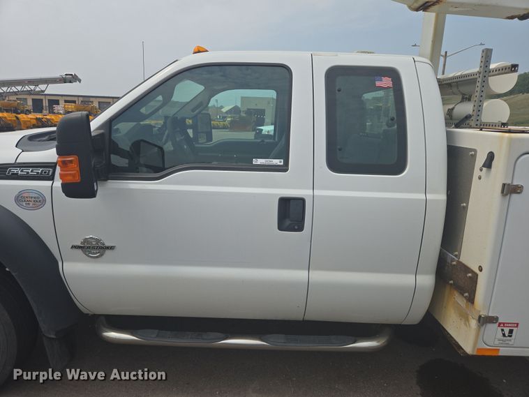 image for item DX7260 2015 Ford F550 bucket truck