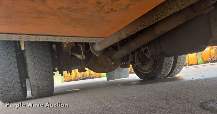 image for item DX7260 2015 Ford F550 bucket truck