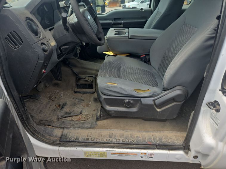 image for item DX7260 2015 Ford F550 bucket truck