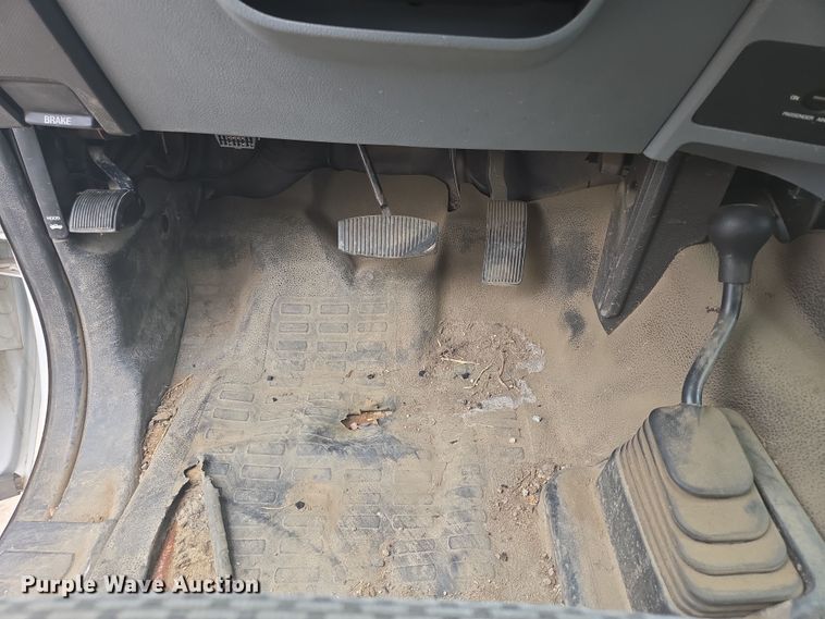 image for item DX7260 2015 Ford F550 bucket truck