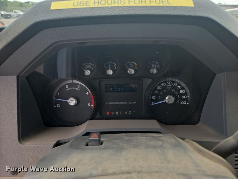 image for item DX7260 2015 Ford F550 bucket truck