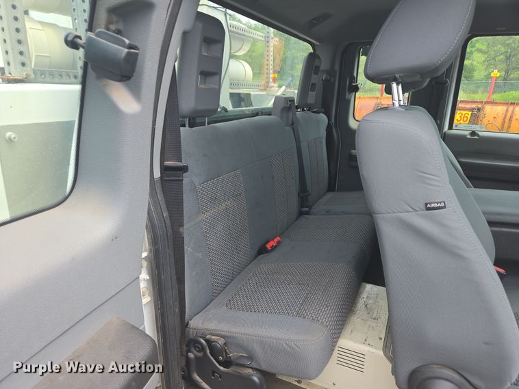 image for item DX7260 2015 Ford F550 bucket truck