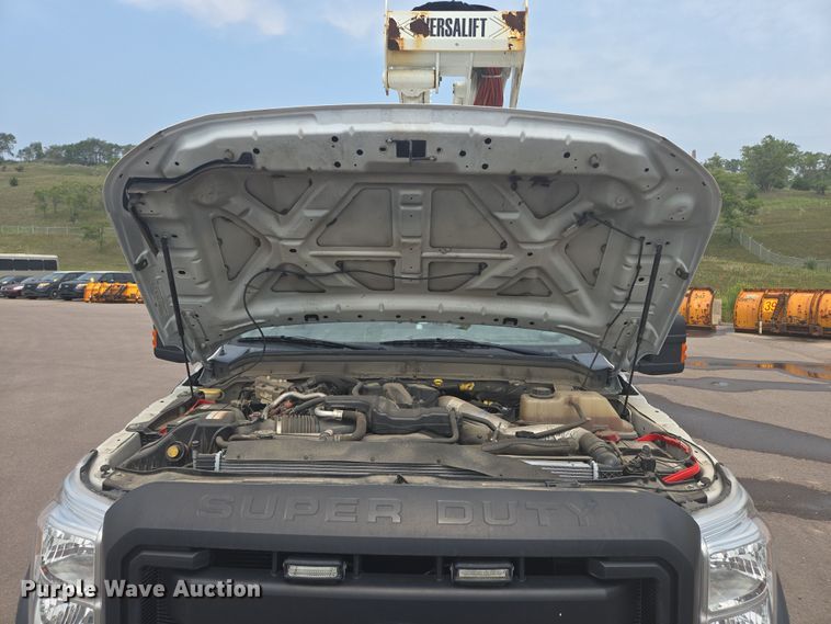 image for item DX7260 2015 Ford F550 bucket truck